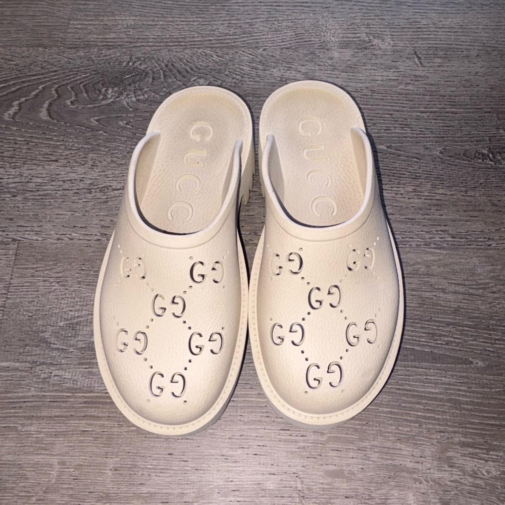 Gucci Cream Slide Sandals